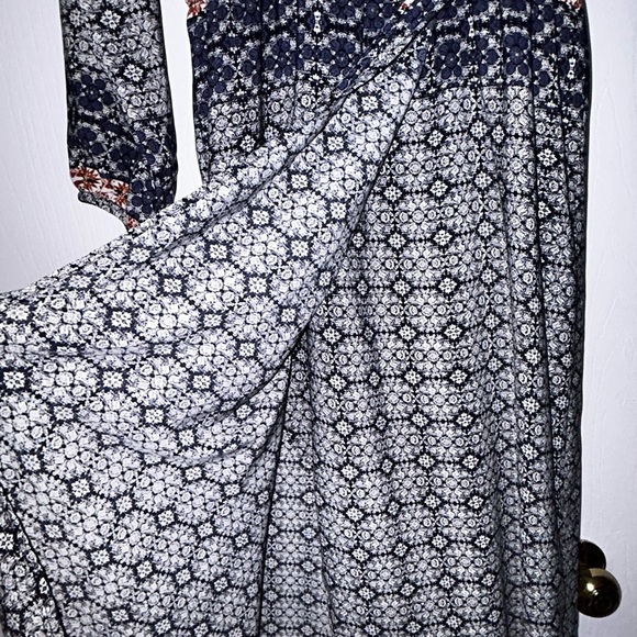 NWOT fraiche by j hilo long sleeve maxi dress - Picture 7 of 8